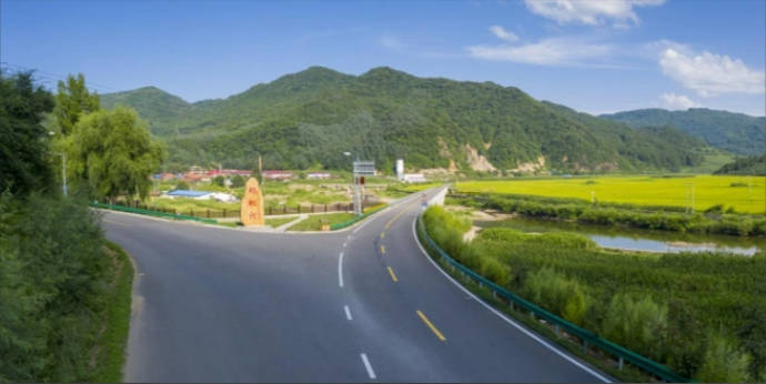 临江市贾家营稻浪染透了半边天